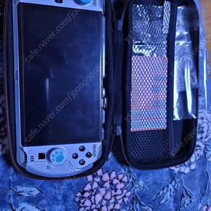Gpdwin4 램 16기가 +512 박스풀셋 판매합니다