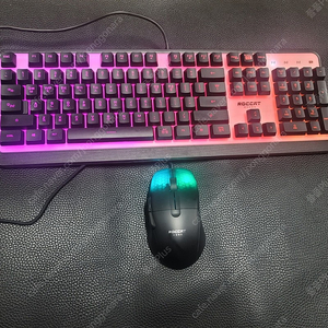 로캣 게이밍 RGB 키보드 마우스