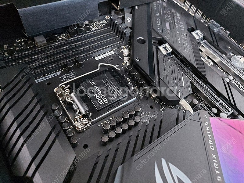 ASUS ROG STRIX Z490-E GAMING 판매--4