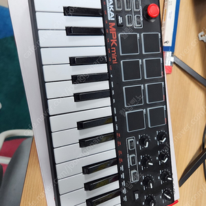 AKAI MPK MINI 건반 팝니다. 직거래 교대역,낙성대역