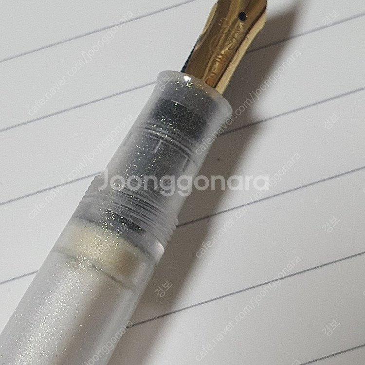 펠리칸 m200 골든베릴 f닙 만년필 판매합니다--2