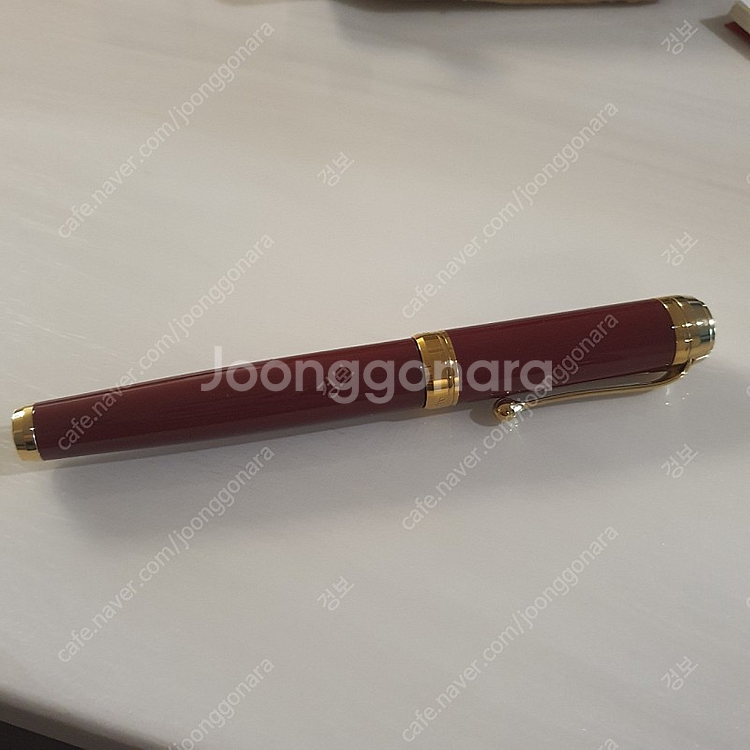 오로라 탈렌튬 보르도 f닙 만년필 판매합니다--1
