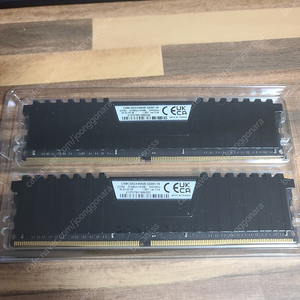 [부산] 커세어 벤젠스 DDR4 3200 32gb ( 16gb x 2 ) LPX 판매합니다.