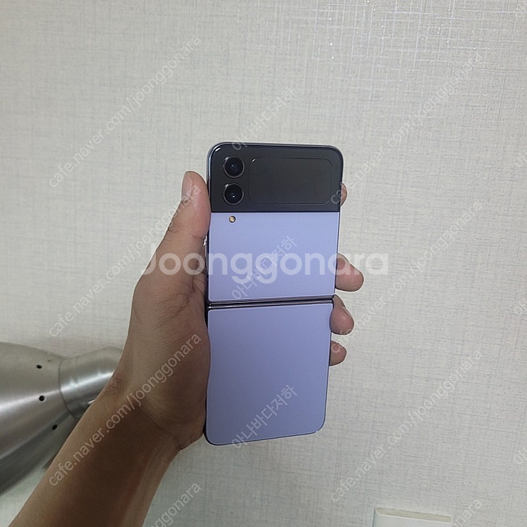 갤럭시 z플립4 256기가 S급 판매합니다.--2