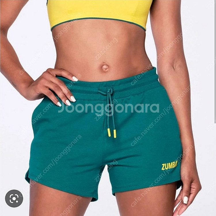 줌바웨어 숏츠 꼭입고싶어서 구해놨던 s사이즈 한장씩--1