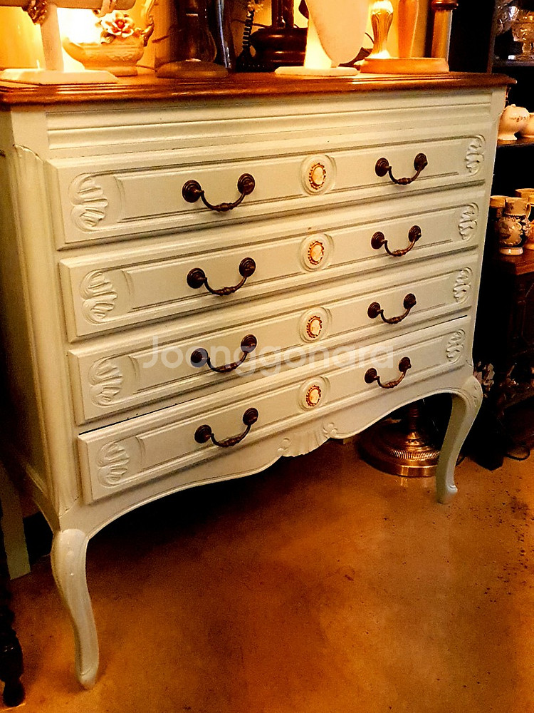 엔틱장식장 처분중--1