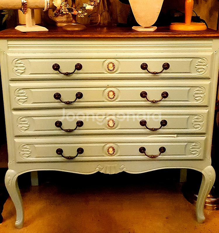 엔틱장식장 처분중--2