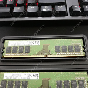 삼성전자 DDR4 8GB PC4-25600(3200MHz) 램 메모리 2개