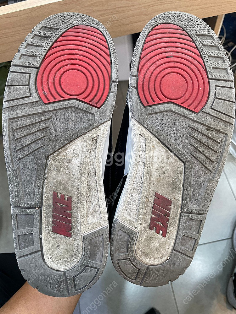 조던3 블랙시멘트 275 팝니다--9