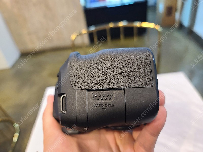 캐논 풀프레임 6Dmark2 (육두막) + 24-105 Ⅱ IS USM 팝니다.--2