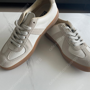 새상품 스프리스 독일군 235 스니커즈