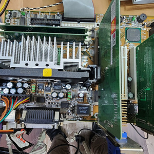 고전 구형 컴퓨터 펜티엄III 700 윈도우98 AGP/PCI/ISA 슬롯