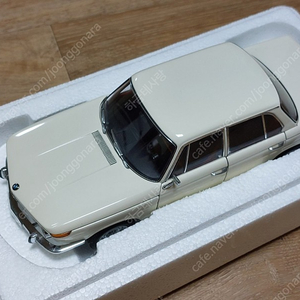 오토아트 BMW 1800TI/SA 1:18다이캐스트