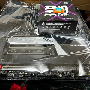 인텔 I9-10920x CPU 와 메인보드 X299X DESIGNARE 일괄 판매합니다.