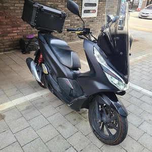 19년식 PCX125 블랙 180만 팝니다