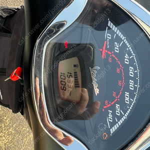 21년식 베스파 GTS300 무광블랙 팝니다.(1533KM 소폭상승중!)가격인하 640만원!!