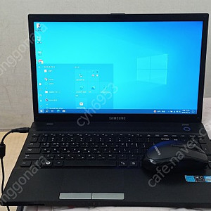 삼성NT301V5A 15.6인치 노트북으로사무용으로 충분합니다시피유 i5 2520M SSD삼성EVO 120G 램6G속도 빠릅니다 구성품 노트북과 정품어댑터 삼성유선마우스 드립니다