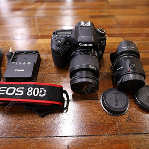 80d 18-55 기본번들 + 50mm 단렌즈