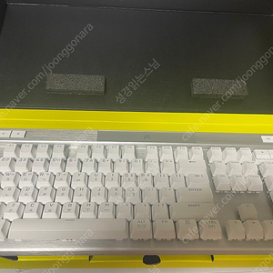 커세어 K70 RGB pro 광적축 화이트 제품 팝니다.