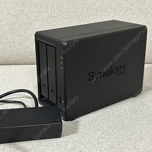 시놀로지 나스 720+ Synology NAS DS720+ / 시게이트 아이언 울프 Segate Ironwolf HDD 4TB 2개 포함 판매합니다.