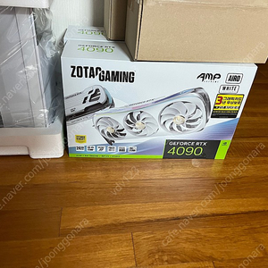 조텍 4090 amp extreme airo white 에어로 화이트 ﻿