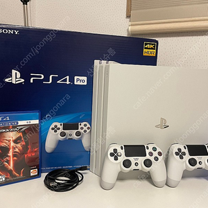 PS4 Pro 7218b 화이트 판매합니다.(SSHD 1T, 추가패드, 철권7)