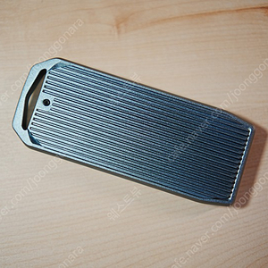 오리코 썬더볼트4 USB4.0 NVMe SSD 케이스 (M2V01-C4) 팝니다.