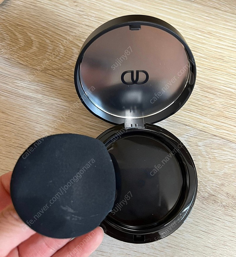 세르잔느 쿠션 이미지