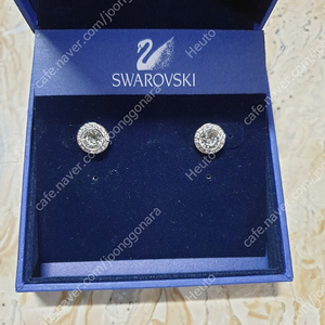 SWAROVSKI 스와로브스키 다이아커팅 귀걸이 새상품 (택포)