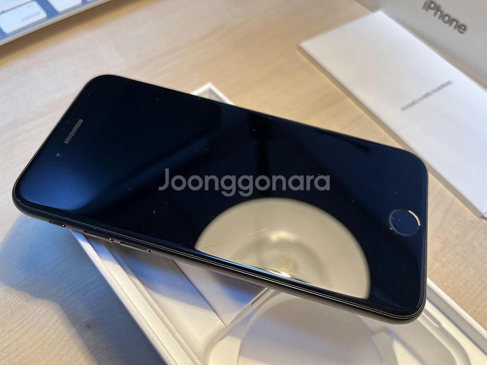 아이폰 SE 블랙 64GB 배터리 95% | 정품어댑터...--1