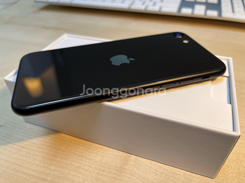 아이폰 SE 블랙 64GB 배터리 95% | 정품어댑터...--4