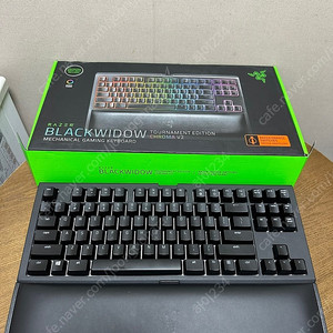 레이저 RAZER 블랙위도우 토너먼트 에디션 크로마 V2 텐키리스 오렌지축 (갈축) 풀박스 판매합니다.