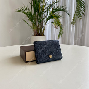 Louis Vuitton MAHINA Iris compact wallet (M62540) in 2023