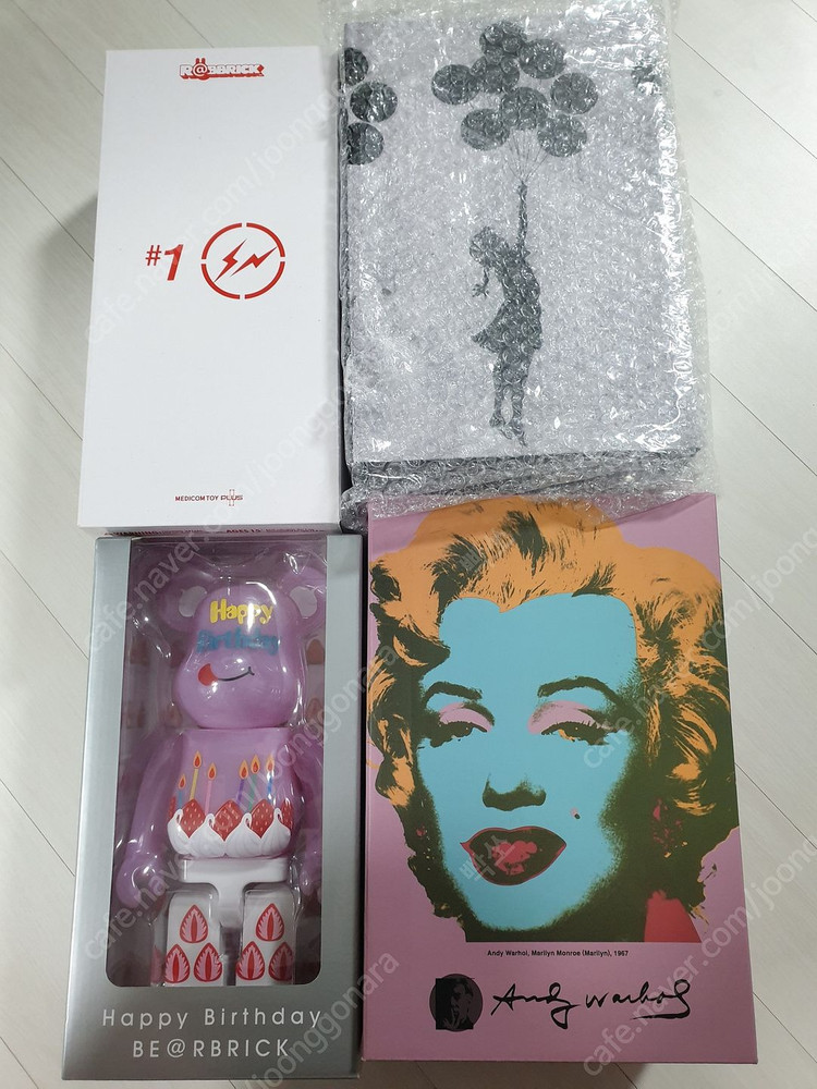 베어브릭 1000% / 400% 사이즈 판매합니다 이미지