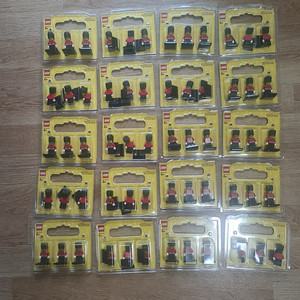 ﻿레고 근위병 5005233 Hamleys / Legostore 독점판매제품 60개 일괄판매