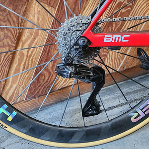 BMC SLR01 팀머신 신형듀라+울테 DI2 12단 림브 판매합니다