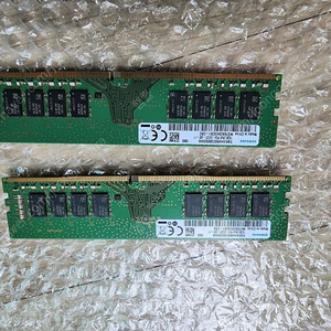 DDR4-2400 16GB (2개), DDR4-2666 16GB (2개)