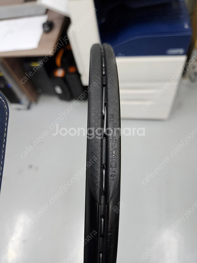 테니스라켓 다이아뎀 노바 105L 285그램 팝니다--4