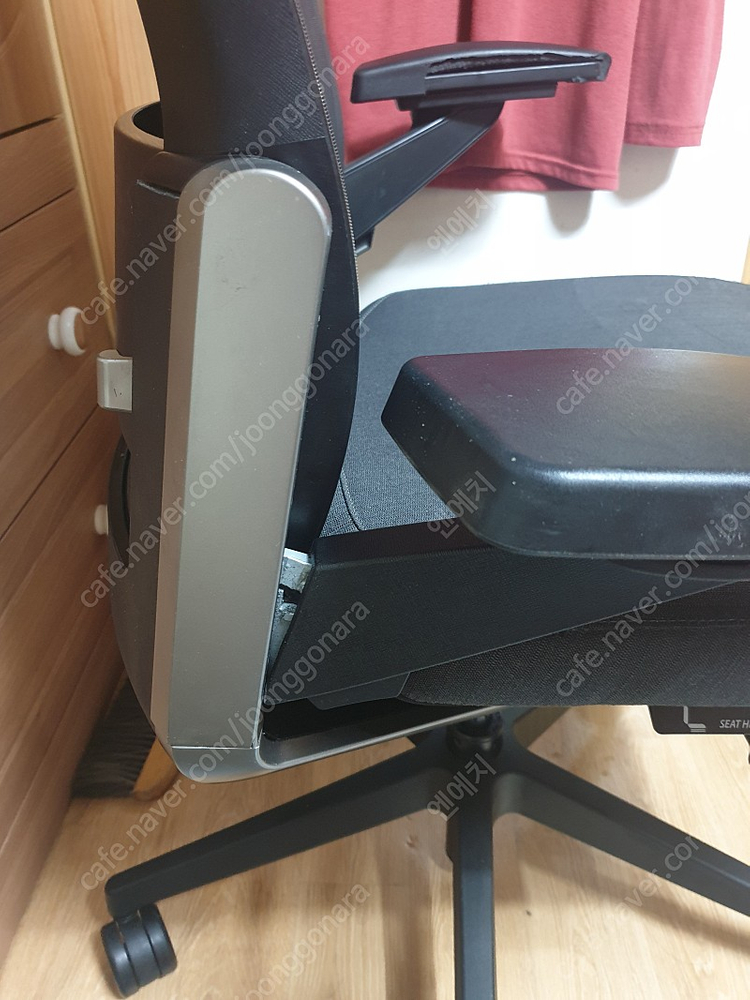 시디즈 T80 메쉬 하자제품 저렴히 판매 12--1