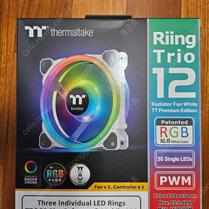 써멀테이크 Riing Trio 12 RGB 라디에이터 팬 White TT 3PACK/Controller