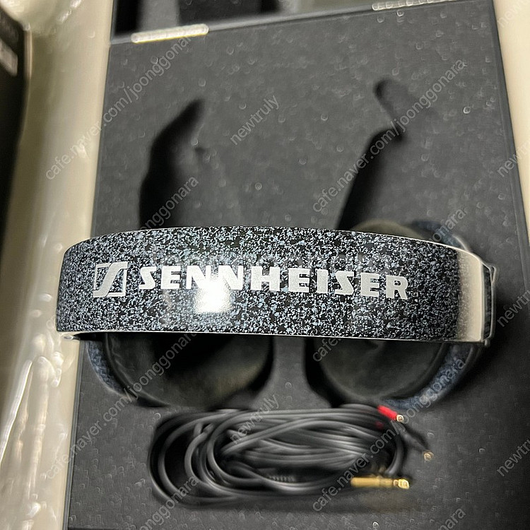 젠하이저 HD600 헤드폰 팝니다.--6