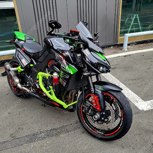 Kawasaki z1000 2017년식 판매 합니다