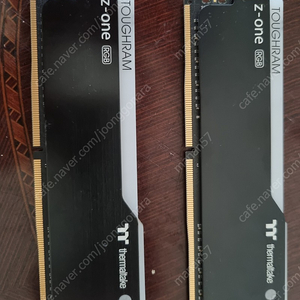 메모리 써멀테이크 터프램 ddr4 3200mhz 8*2=16기가 판매합니다