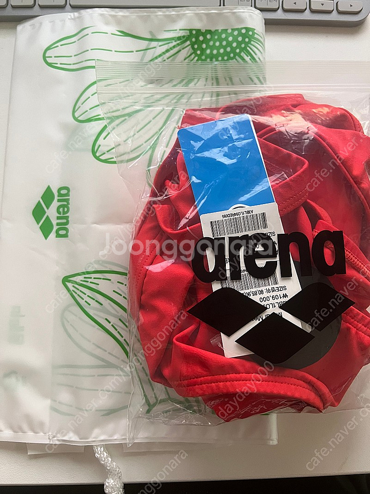 아레나X마르디 레드 Red 95 여성수영복--1