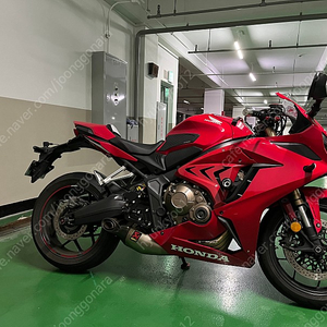 19년식 cbr650r(레드) 아크라풀배기 팝니다