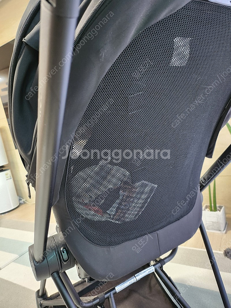 싸이벡스 미오스 올블랙 절충형 유모차--3