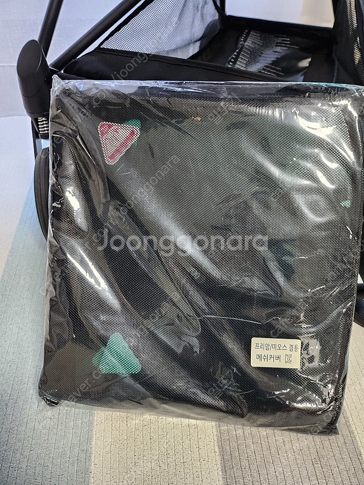 싸이벡스 미오스 올블랙 절충형 유모차--4