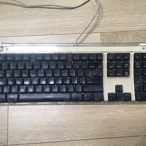 애플 프로 키보드Pro keyboard m7803 판매합니다