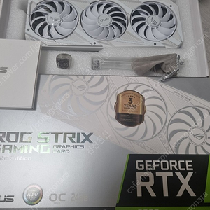 ASUS ROG STRIX 3090 화이트스트릭스 팝니다 화스