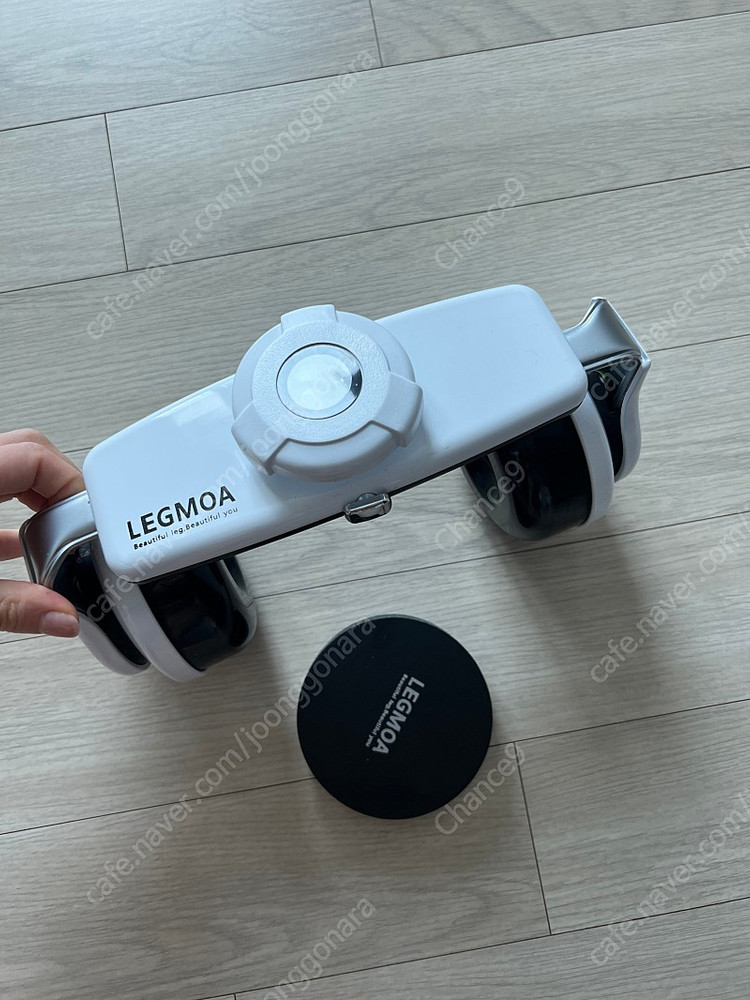 레그모아 뷰티 다리 체형기 화이트 다리교정기 팝니다.--2